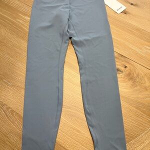 New with tags Lululemon  blue Gray Leggings size 10